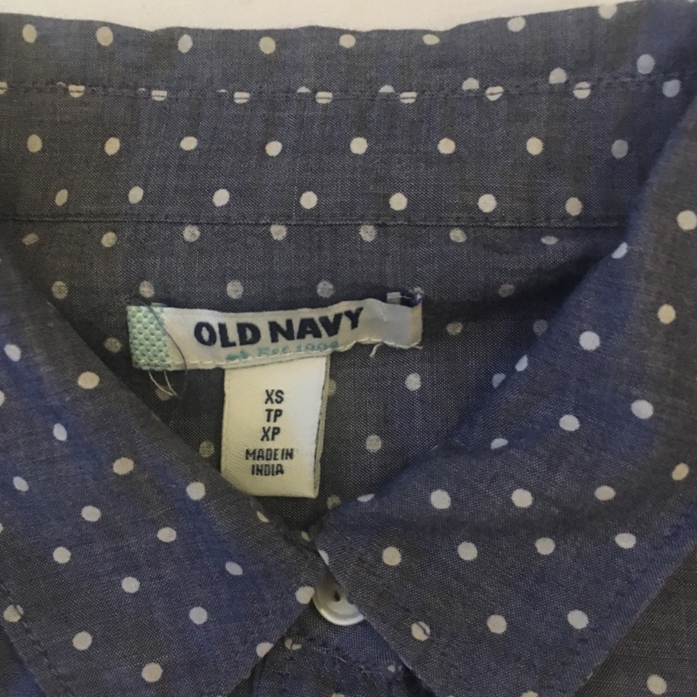Old Navy Polka Dot Chambray Button Down Size XS - Picture 4 of 7